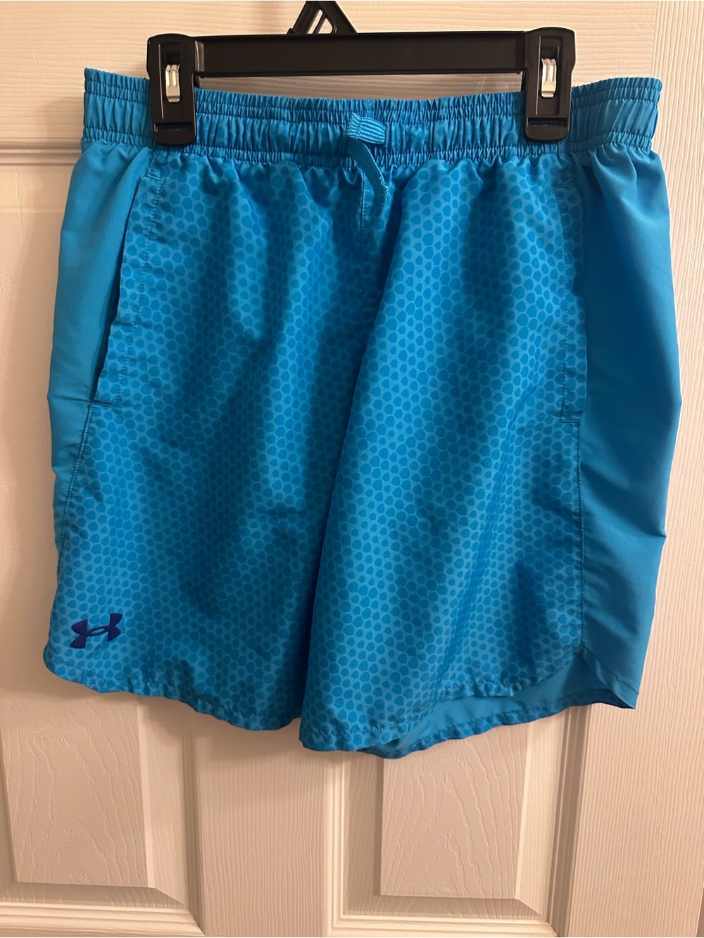 Under Armour Boys Youth XL Blue Shorts Athletic loose heatgear